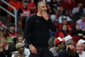 乌度卡：我认为我们是少数能同时兼顾攻防的球队之一！