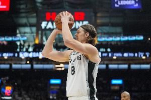 戏份增多！奥利尼克替补19分钟拿到10分5板3助2断 正负值+15